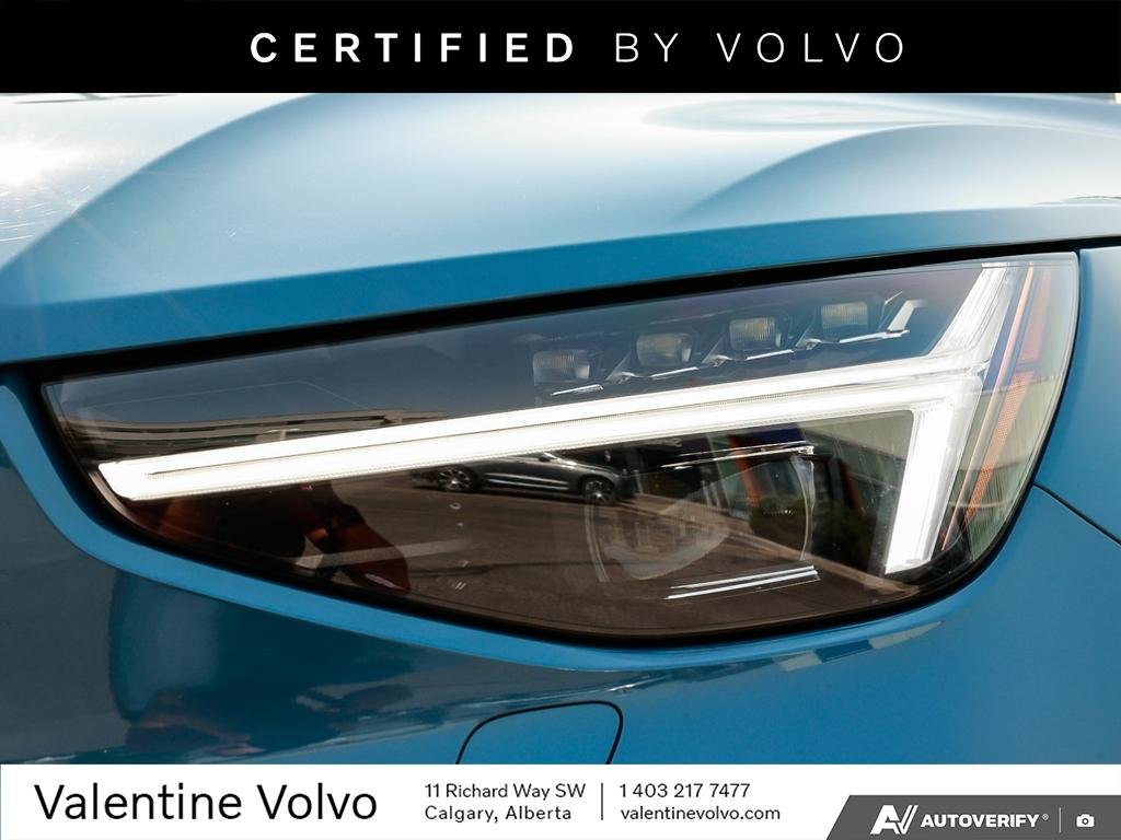 2024 Volvo XC40 Plus Dark Theme-10