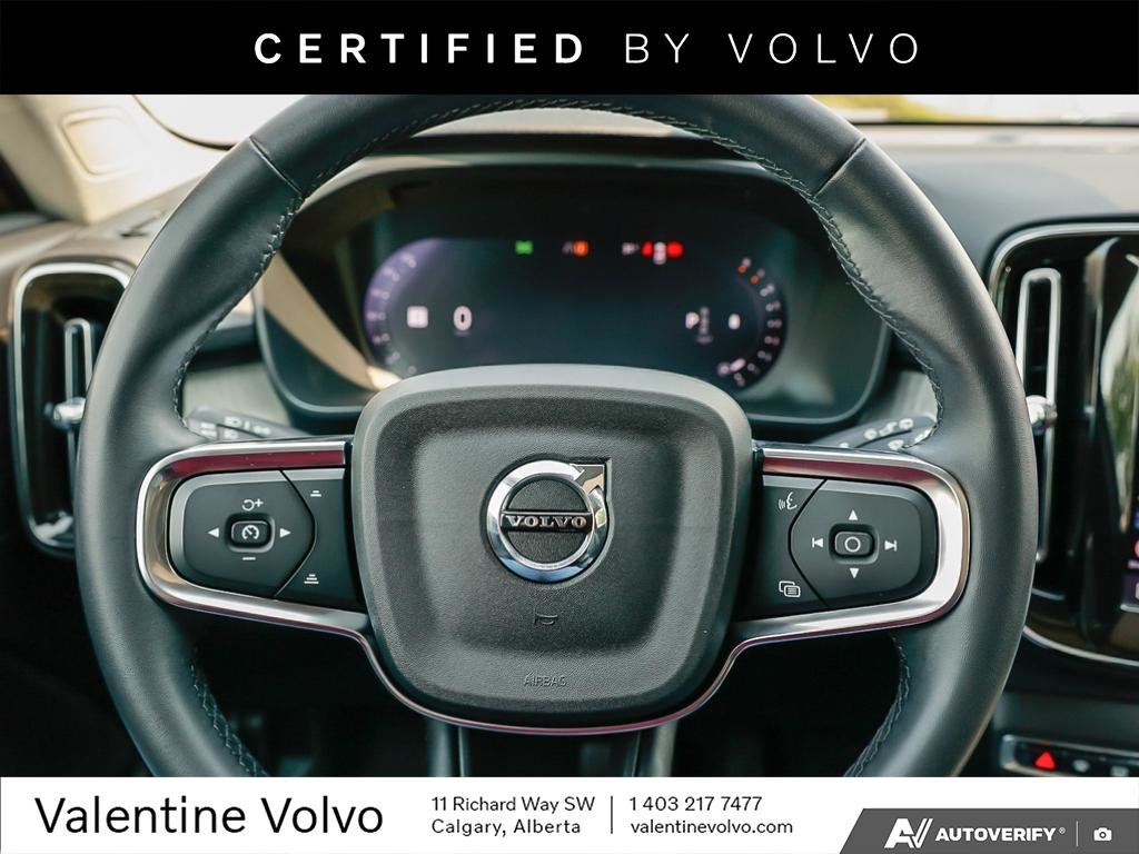 2024 Volvo XC40 Plus Dark Theme-13