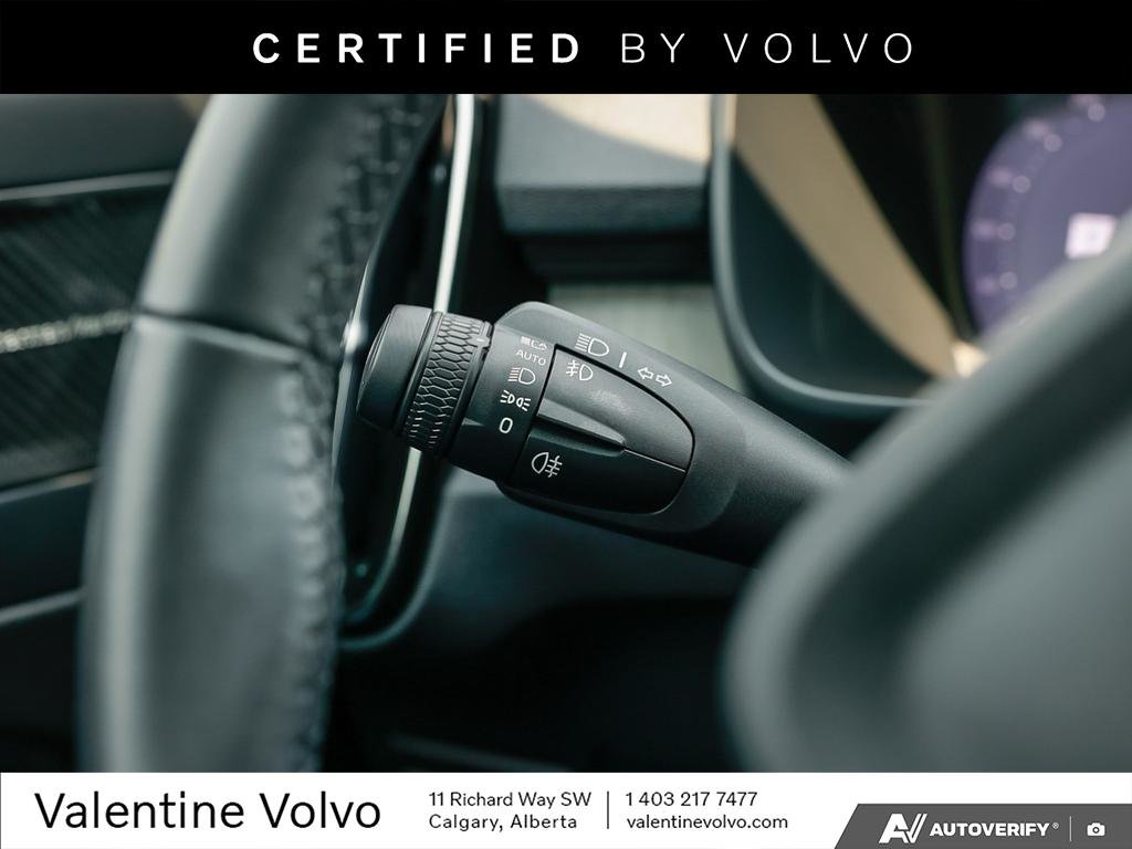 2024 Volvo XC40 Plus Dark Theme-15