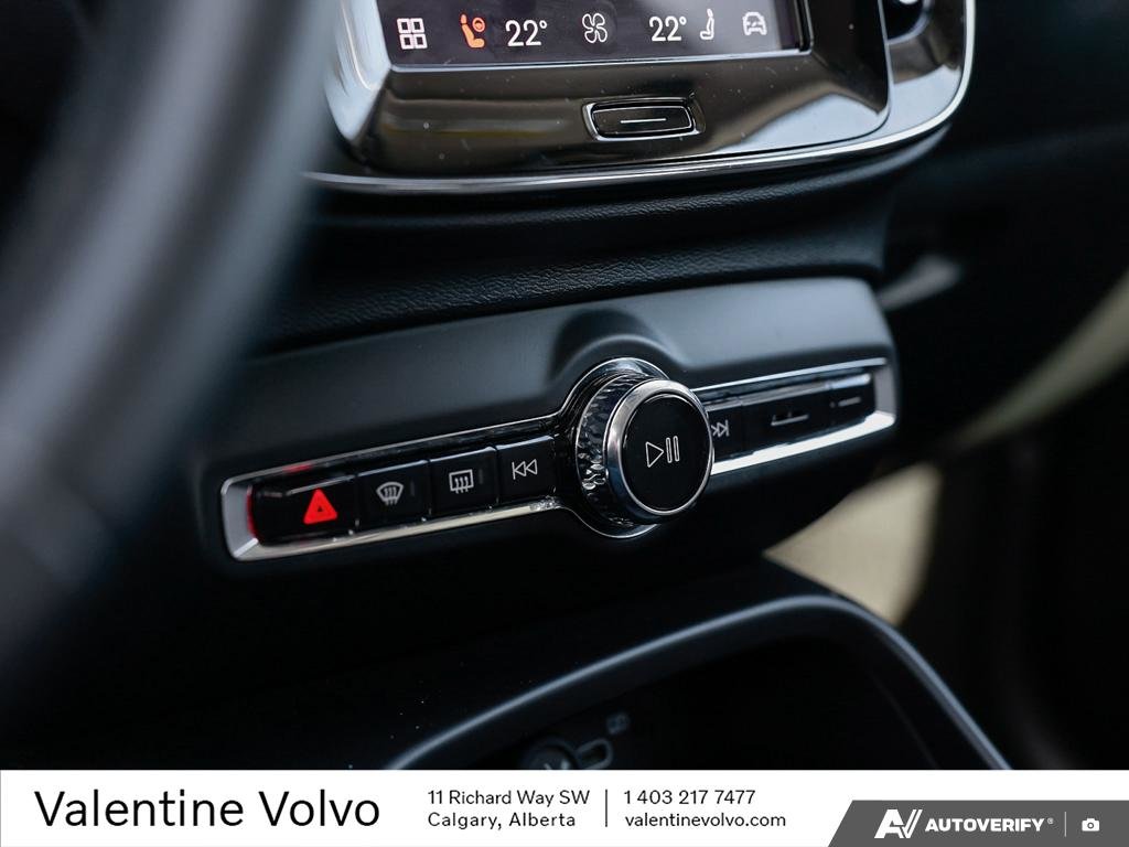 2025 Volvo XC40 Core Bright Theme-19