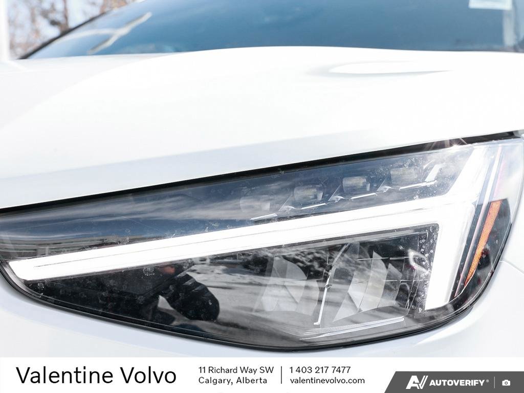 2025 Volvo XC40 Core Bright Theme-8