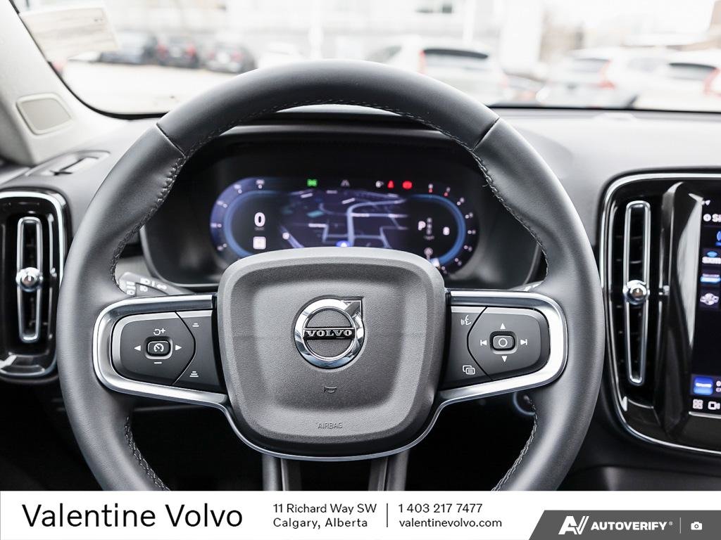 2025 Volvo XC40 Plus Dark Theme-13