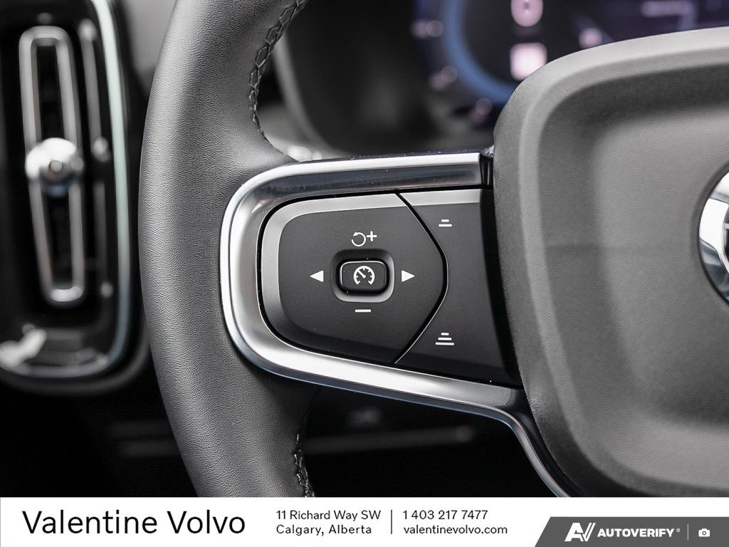 2025 Volvo XC40 Plus Dark Theme-16