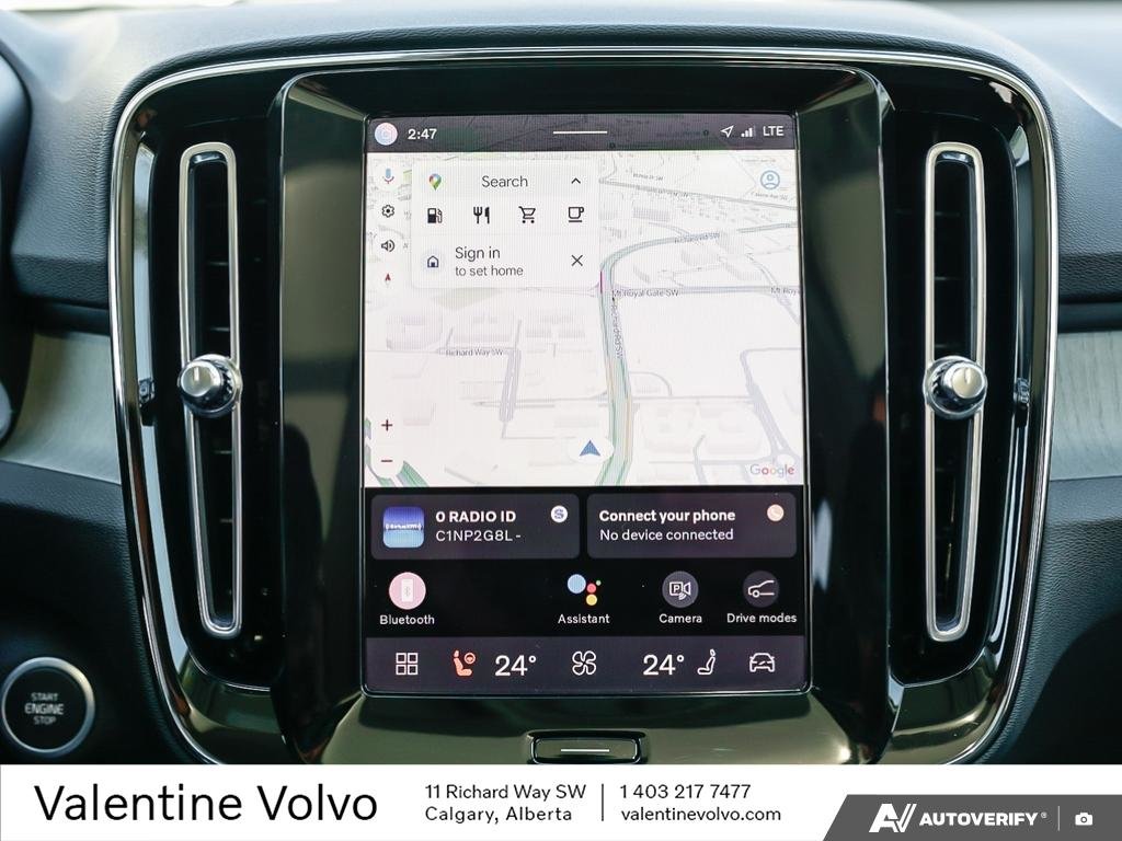 2025 Volvo XC40 Plus Dark Theme-20