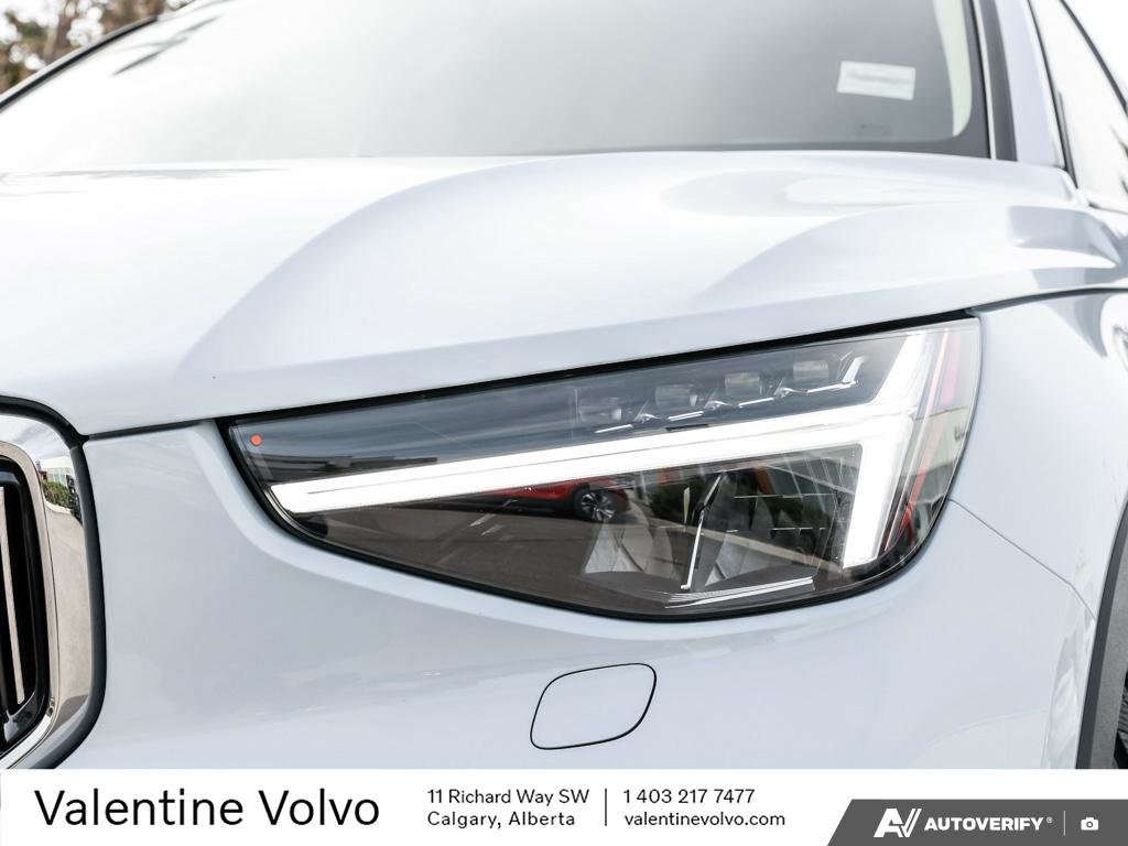 2025 Volvo XC40 Core Bright Theme-8