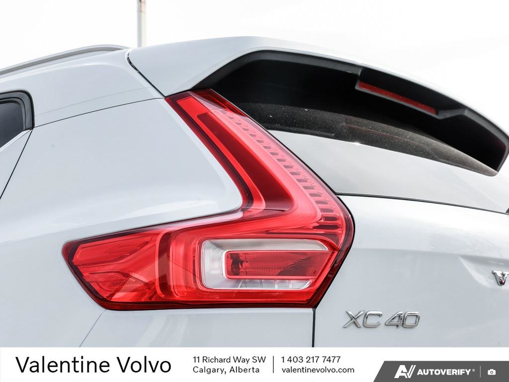 2025 Volvo XC40 Core Bright Theme-11