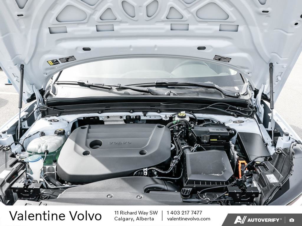 2025 Volvo XC40 Core Bright Theme-7