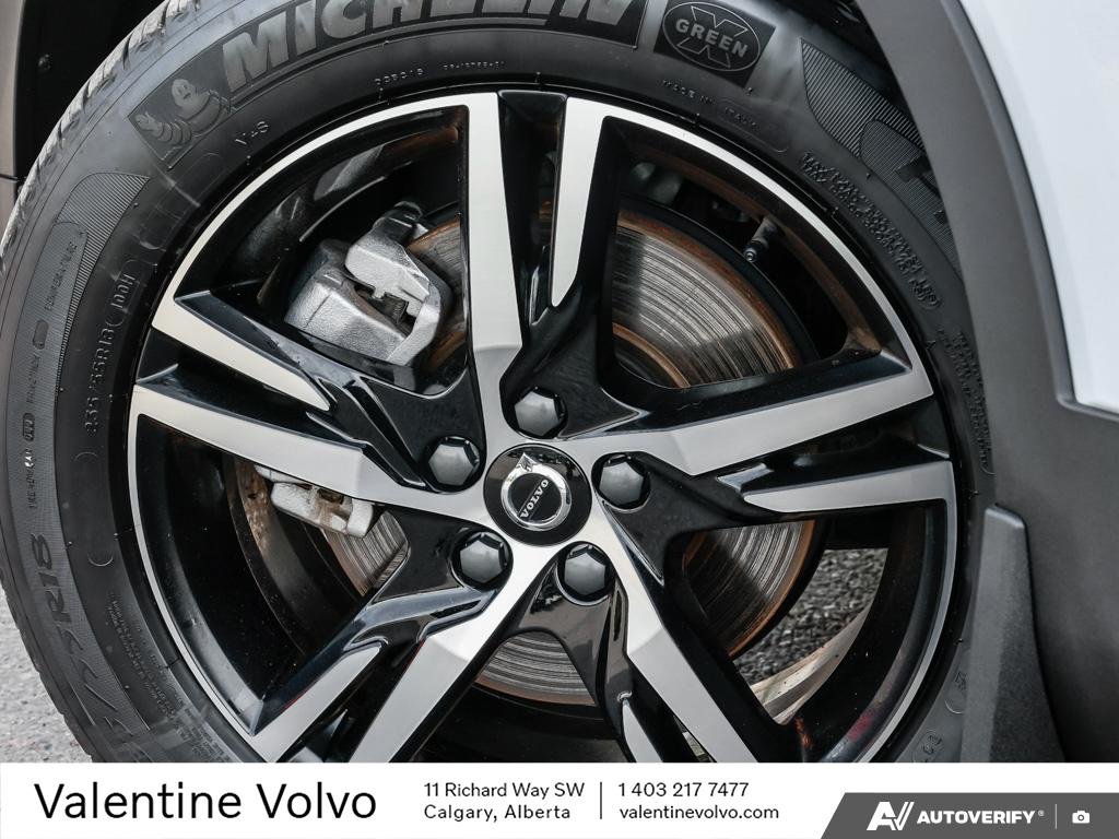 2025 Volvo XC40 Core Bright Theme-5