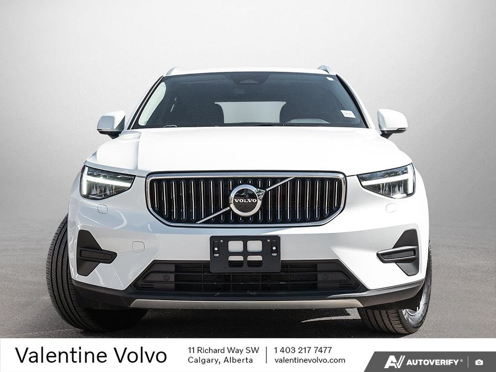 2025 Volvo XC40 Core Bright Theme-1
