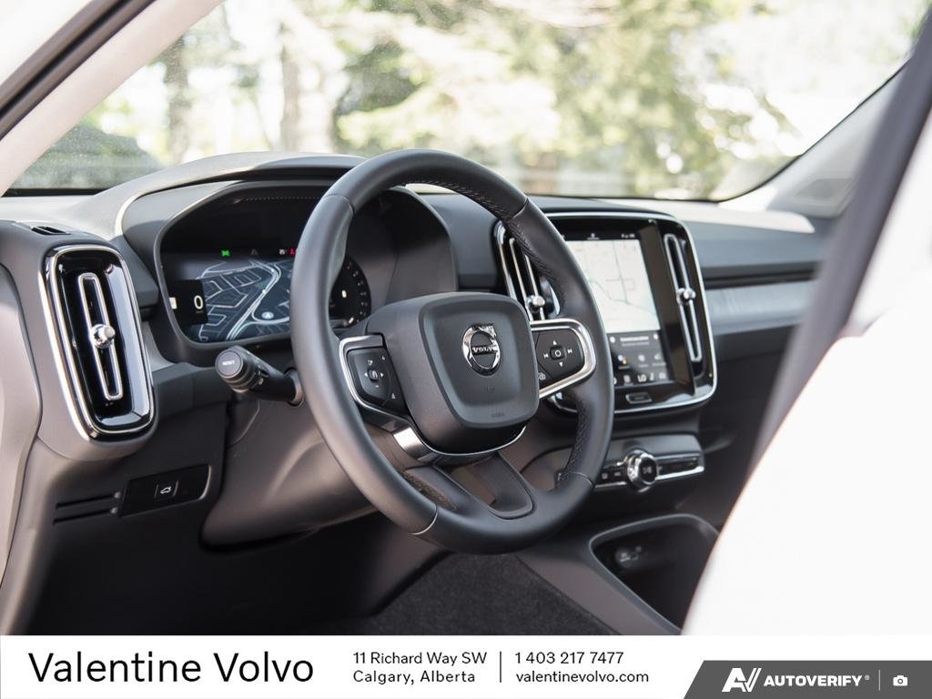 2025 Volvo XC40 Core Bright Theme-12