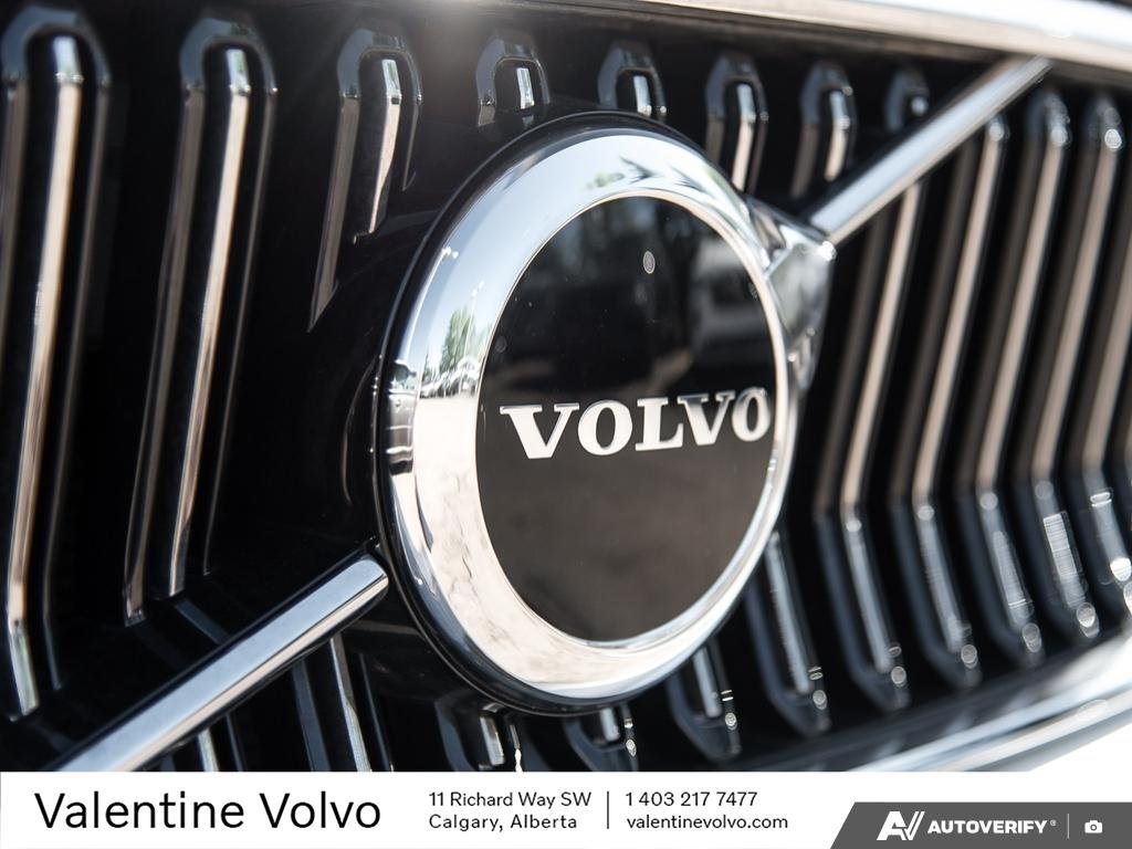 2025 Volvo XC40 Core Bright Theme-8