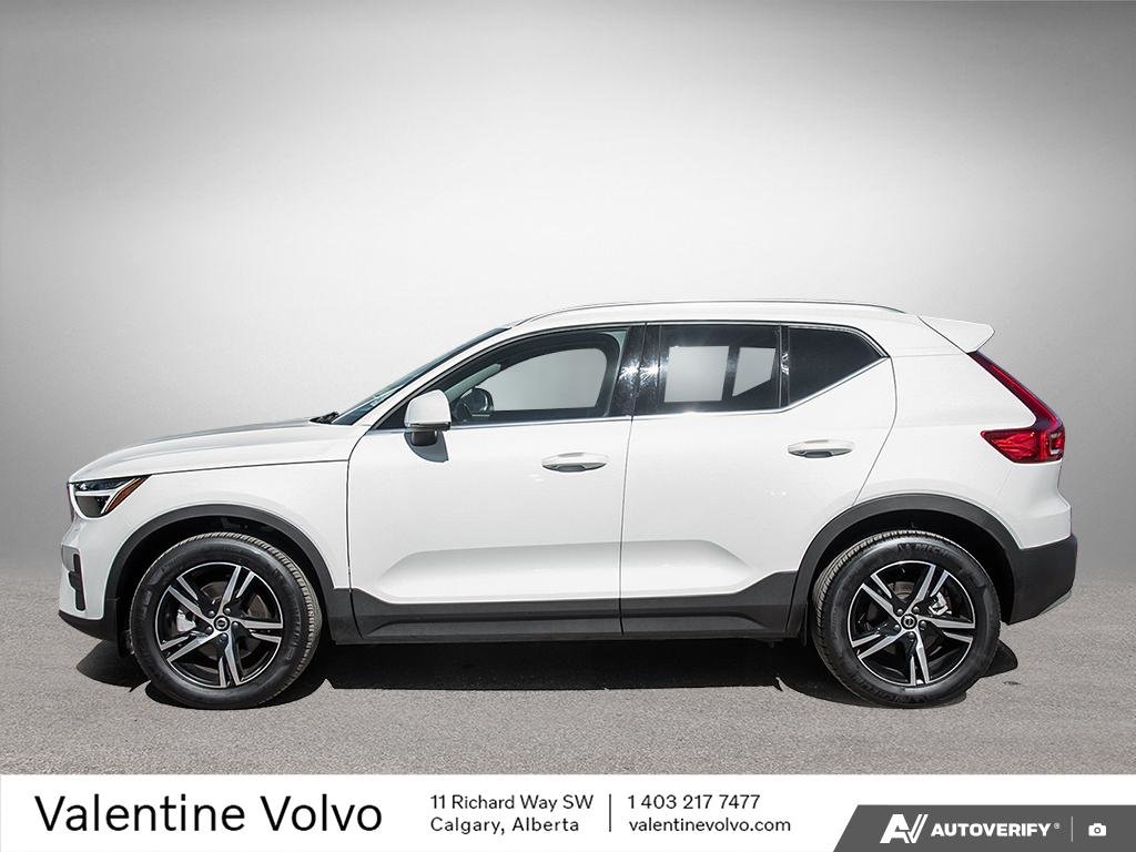 2025 Volvo XC40 Core Bright Theme-2