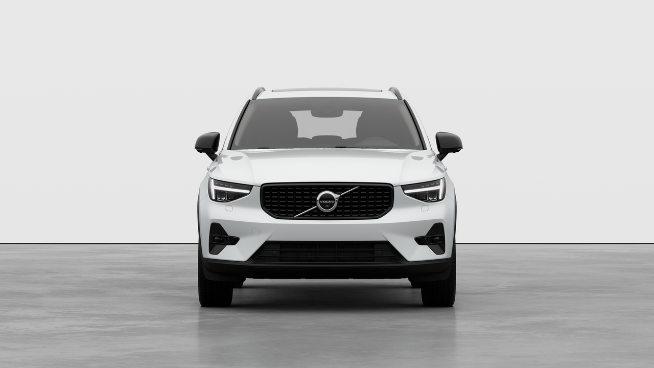 2026 Volvo XC40 Plus (Dark Theme)-4