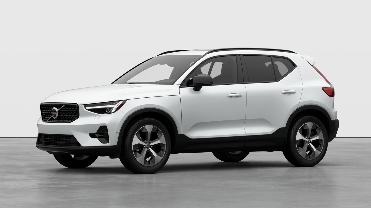 2026 Volvo XC40 Plus (Dark Theme)-0