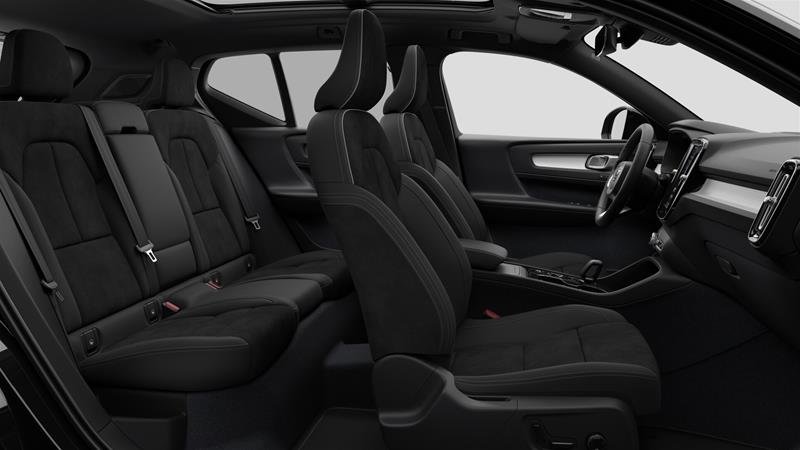 2026 Volvo XC40 Ultra Black Edition-4