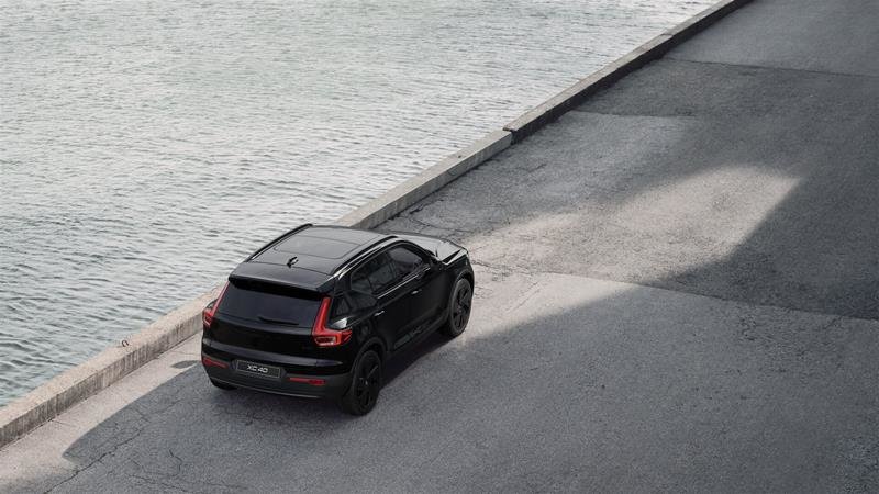 2026 Volvo XC40 Ultra Black Edition-1