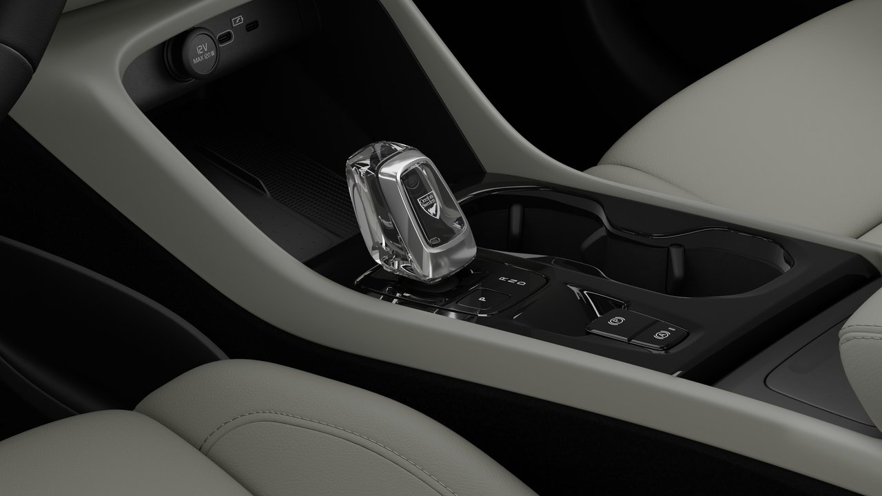 2026 Volvo XC40 Plus (Dark Theme)-10