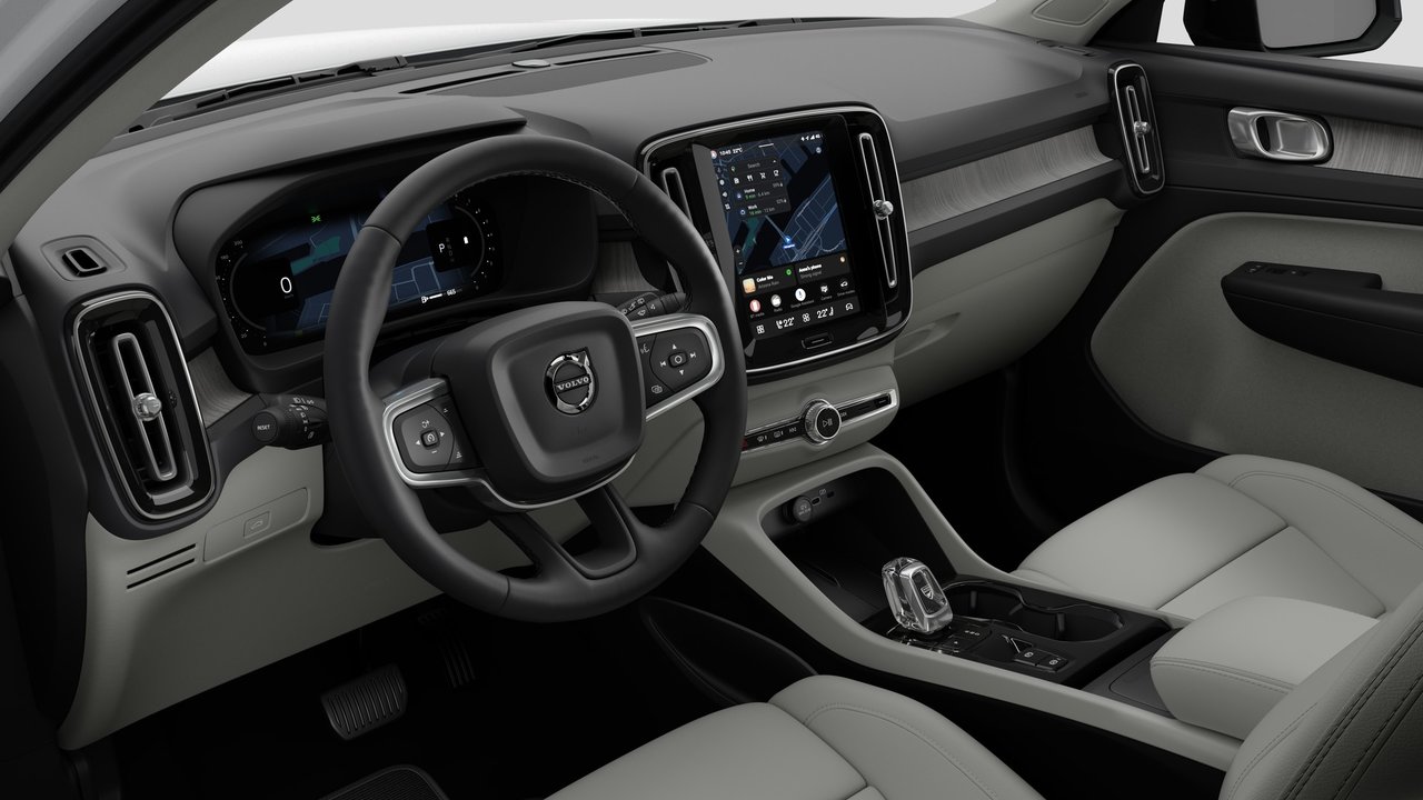 2026 Volvo XC40 Plus (Dark Theme)-9