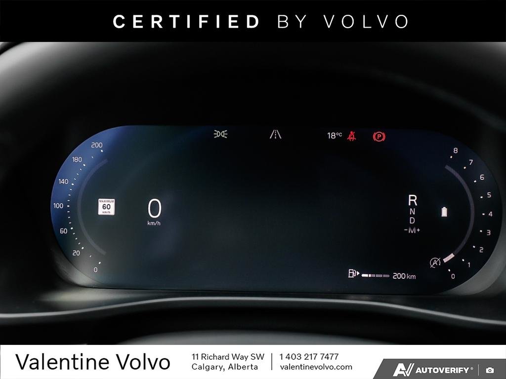 2026 Volvo XC40 Plus Dark Theme-12