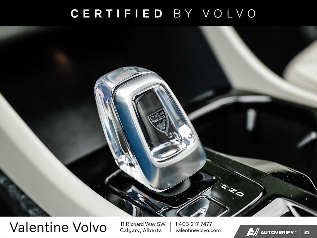 2026 Volvo XC40 Plus Dark Theme-18