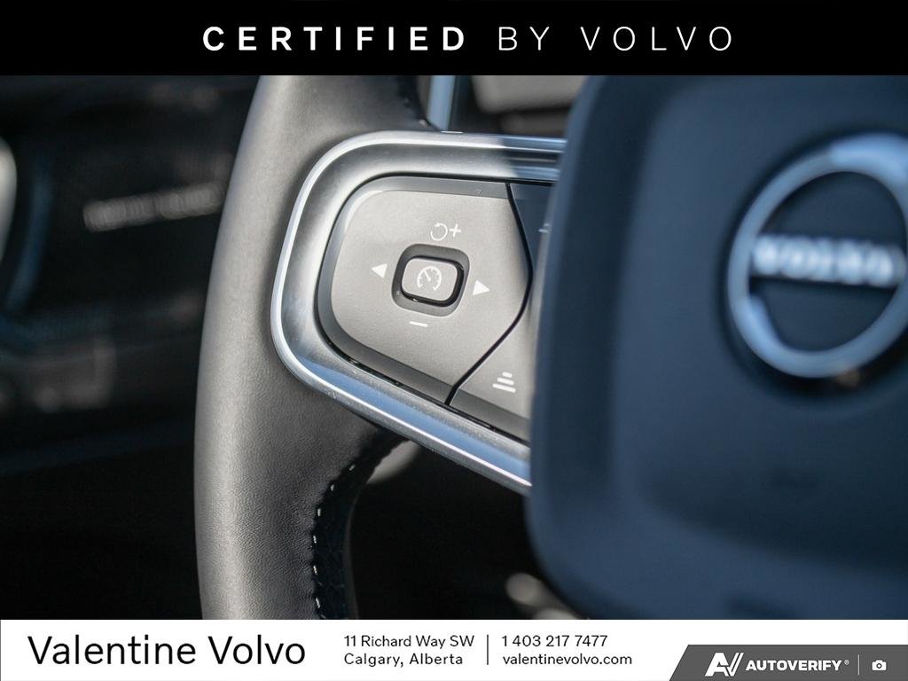 2026 Volvo XC40 Plus Dark Theme-17