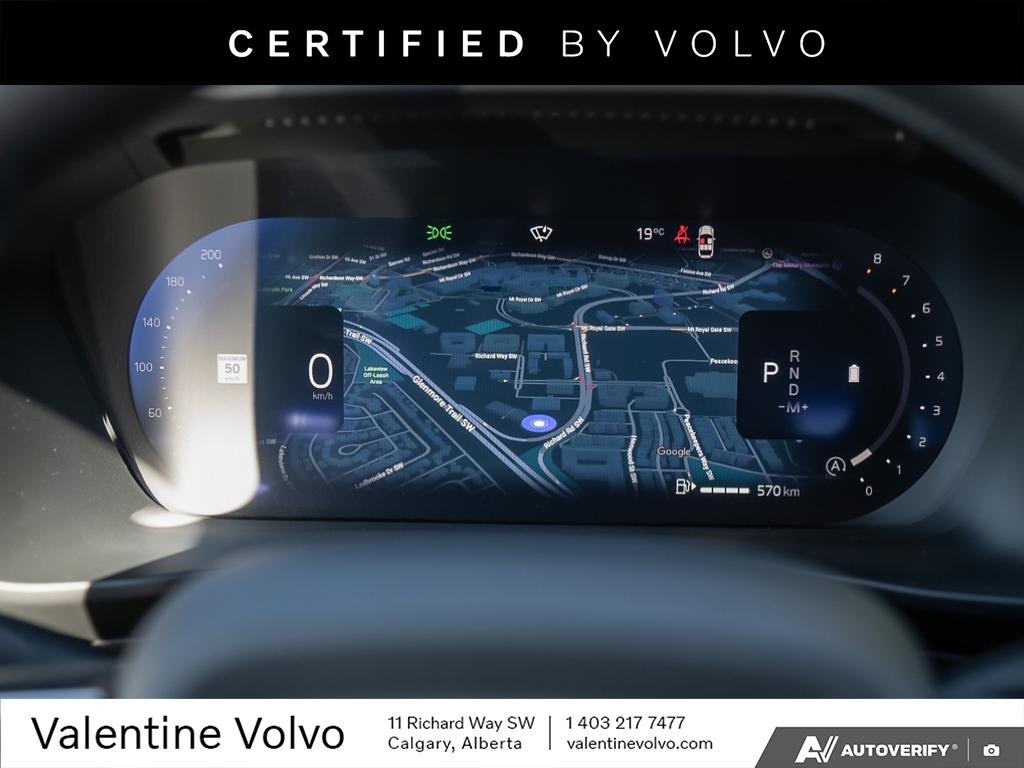 2026 Volvo XC40 Plus Dark Theme-14