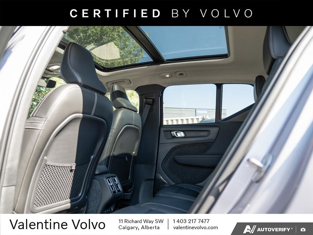 2026 Volvo XC40 Plus Dark Theme-23