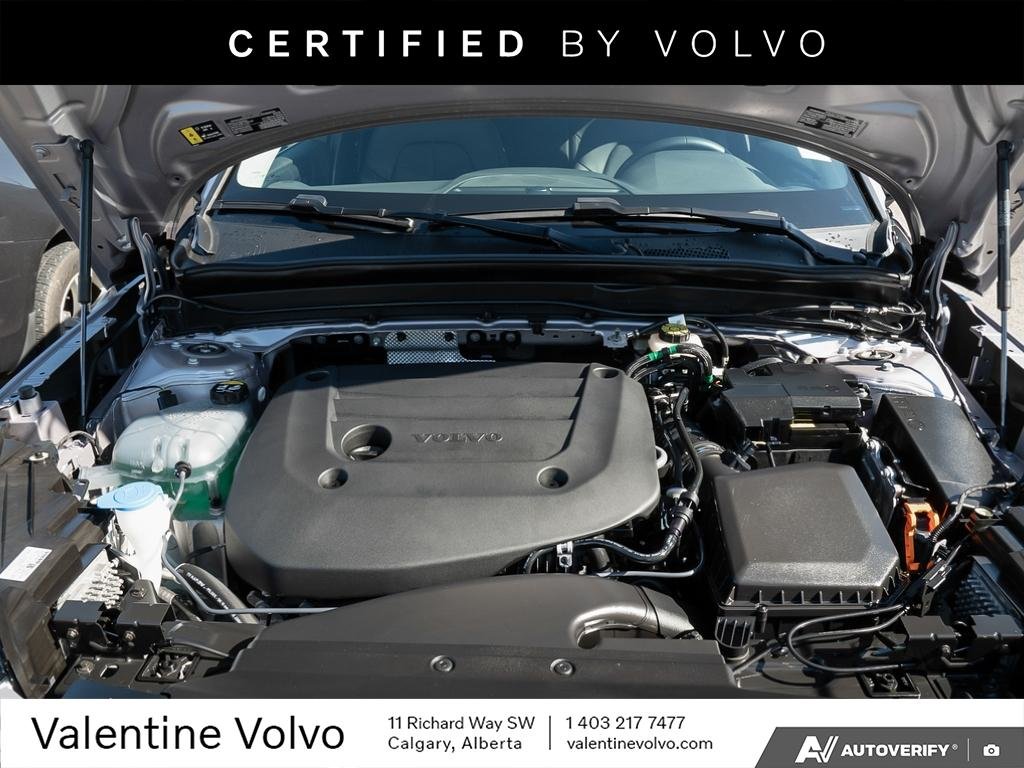 2026 Volvo XC40 Plus Dark Theme-7