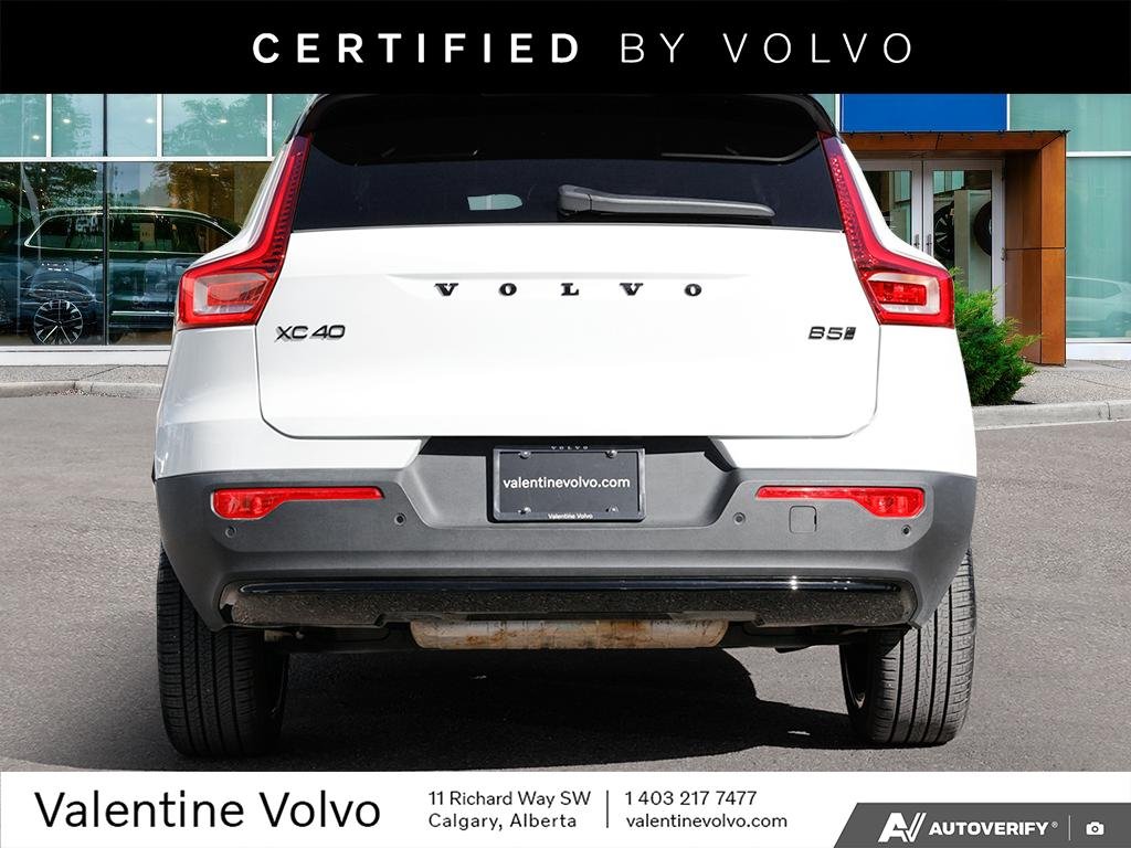 2026 Volvo XC40 Ultra Black Edition-4