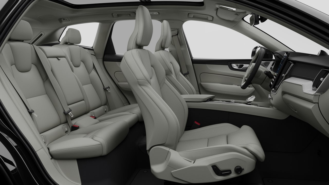2027 Volvo XC60 Plug-in hybrid Ultra (Dark Theme)-12