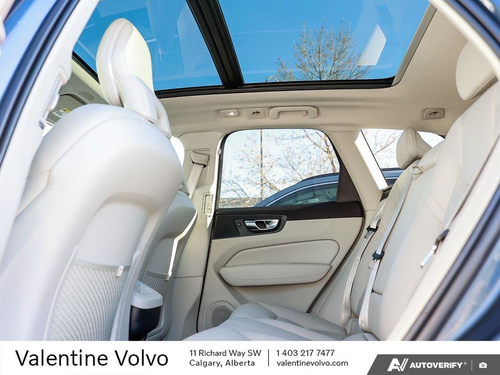 2022 Volvo XC60 Momentum-23
