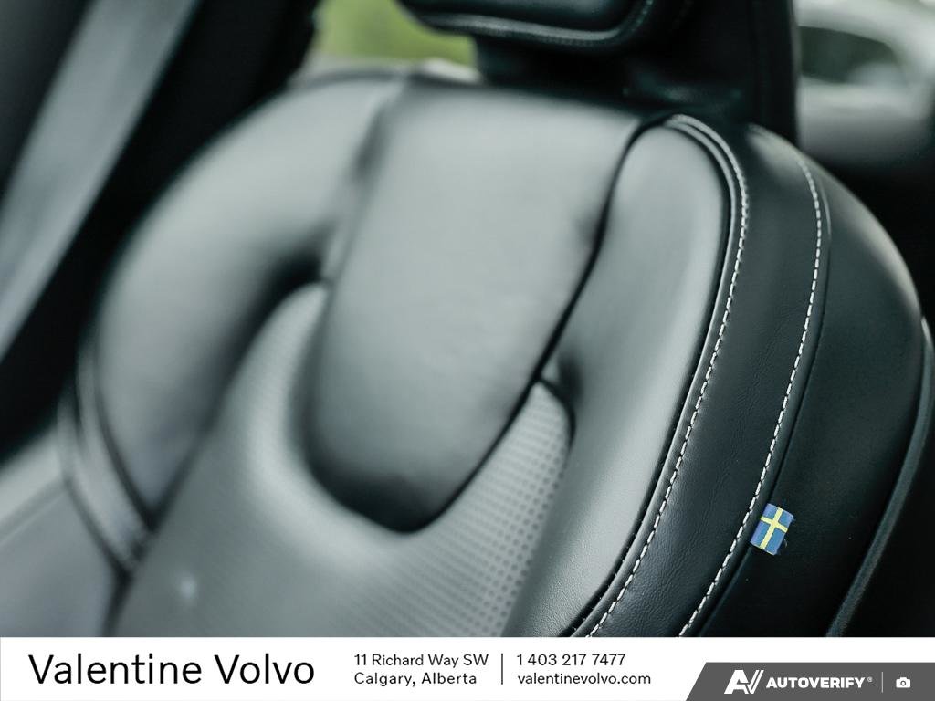 2023 Volvo XC60 Ultimate Dark Theme-21