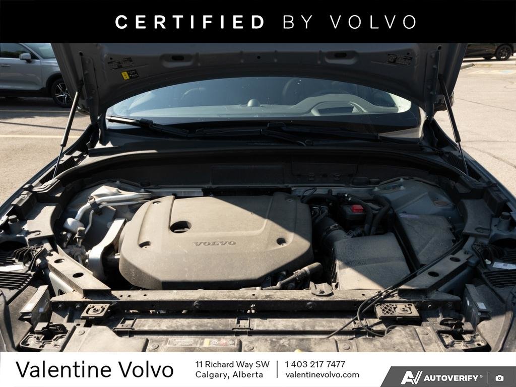 2023 Volvo XC60 Ultimate Dark Theme-9