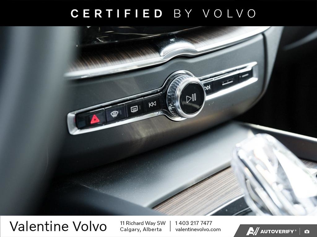 2023 Volvo XC60 Ultimate Dark Theme-19