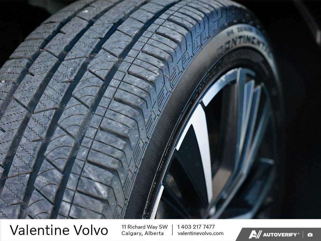 2024 Volvo XC60 Plus Dark Theme-8