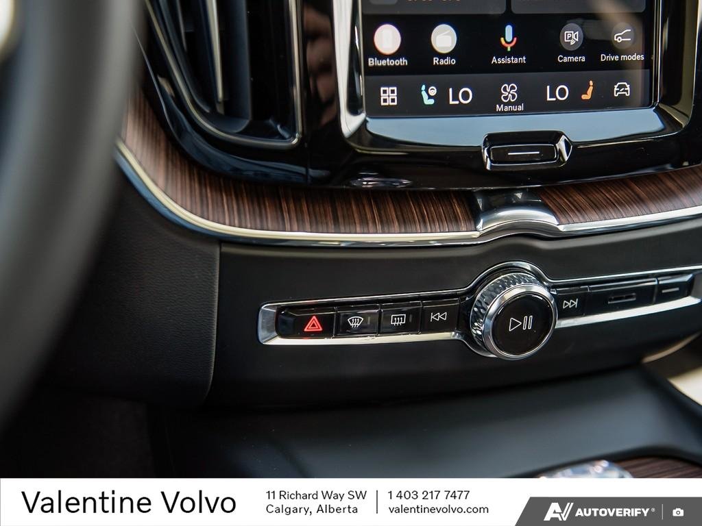 2024 Volvo XC60 Ultimate Dark Theme-19