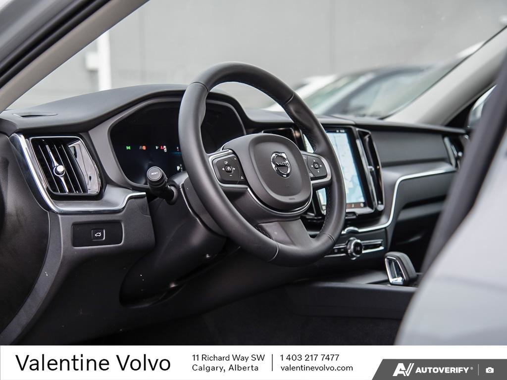 2025 Volvo XC60 Core Dark Theme-12