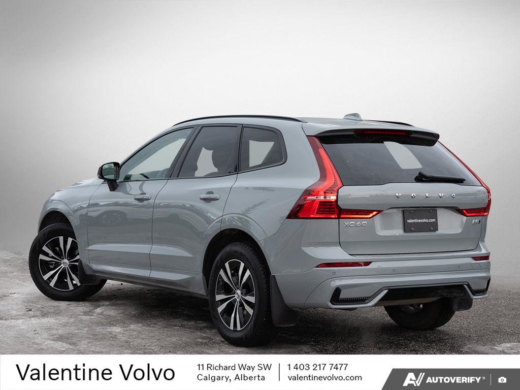 2025 Volvo XC60 Core Dark Theme-3