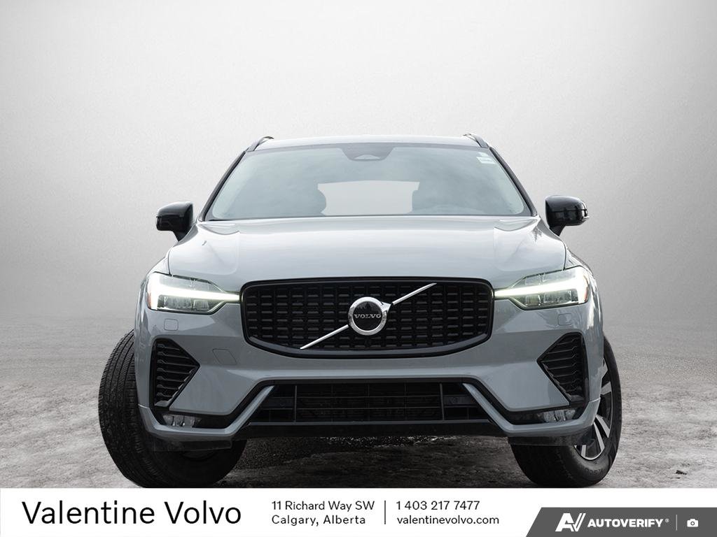 2025 Volvo XC60 Core Dark Theme-1