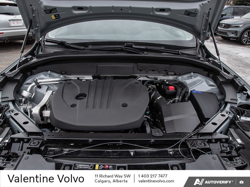 2025 Volvo XC60 Core Dark Theme-7