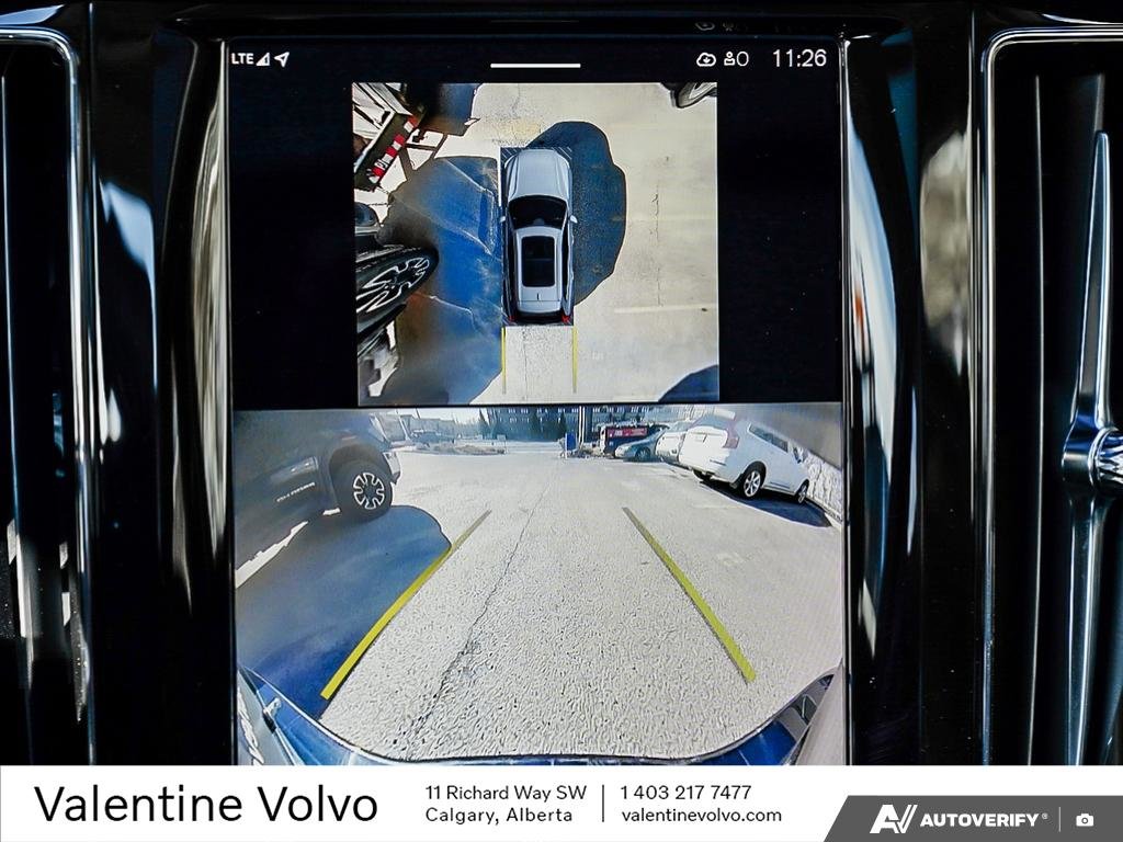 2025 Volvo XC60 Plus Dark Theme-26