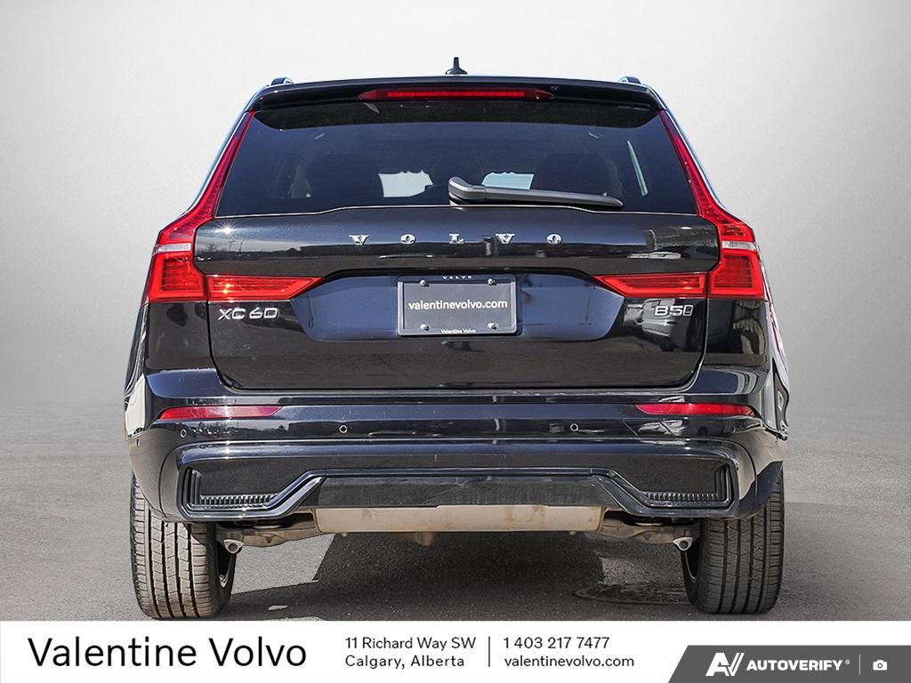 2025 Volvo XC60 Plus Dark Theme-4