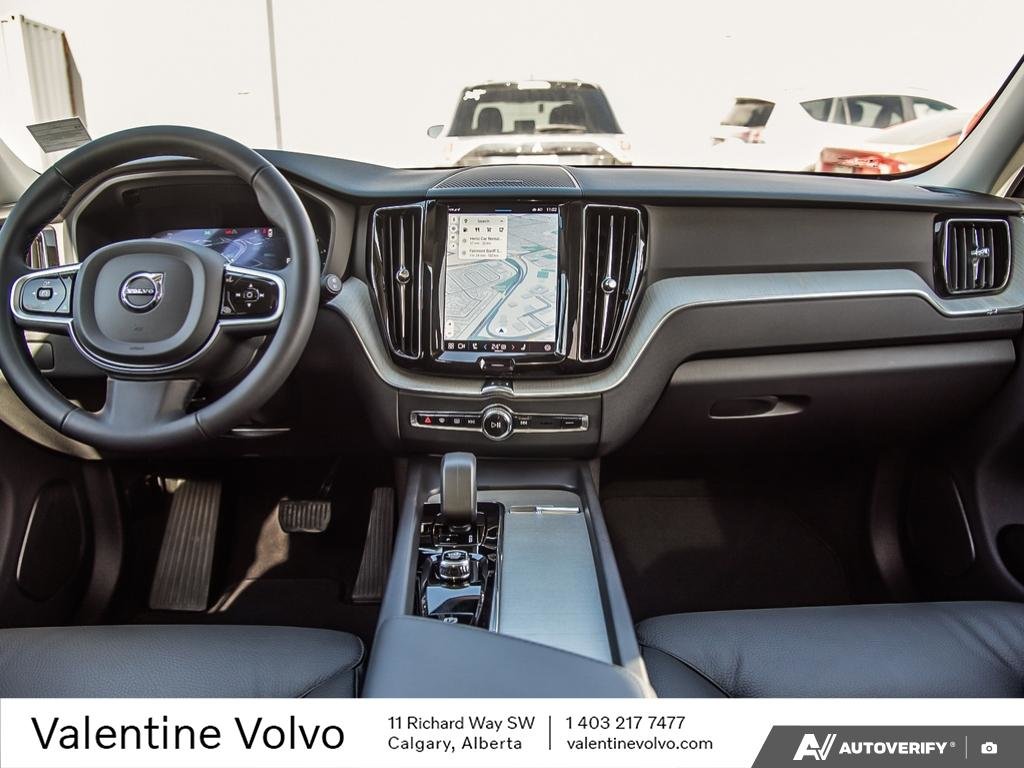 2025 Volvo XC60 Plus Dark Theme-24