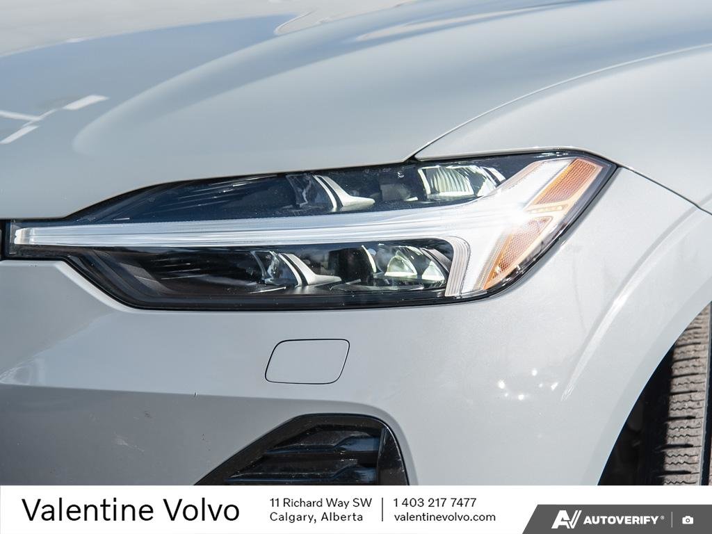 2025 Volvo XC60 Core Dark Theme-9