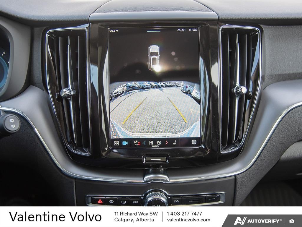 2025 Volvo XC60 Core Dark Theme-26