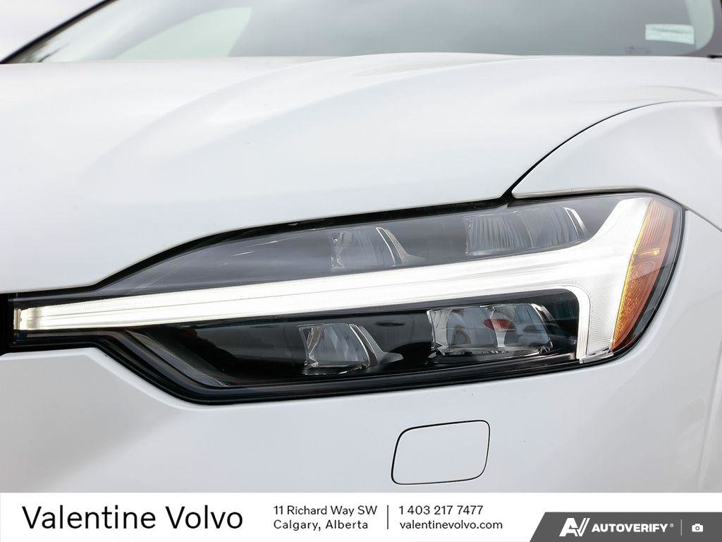 2025 Volvo XC60 Plus Dark Theme-9