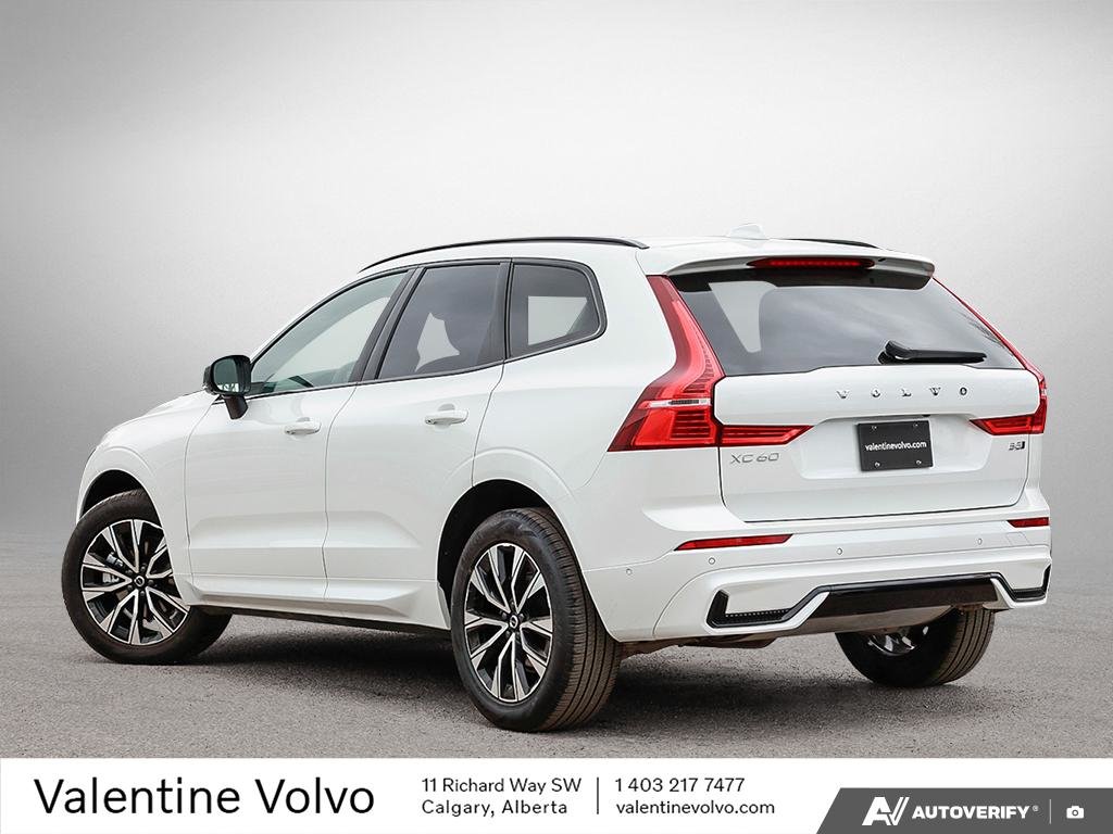 2025 Volvo XC60 Plus Dark Theme-3