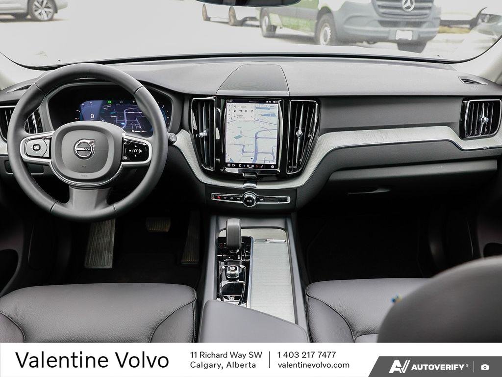 2025 Volvo XC60 Plus Dark Theme-24