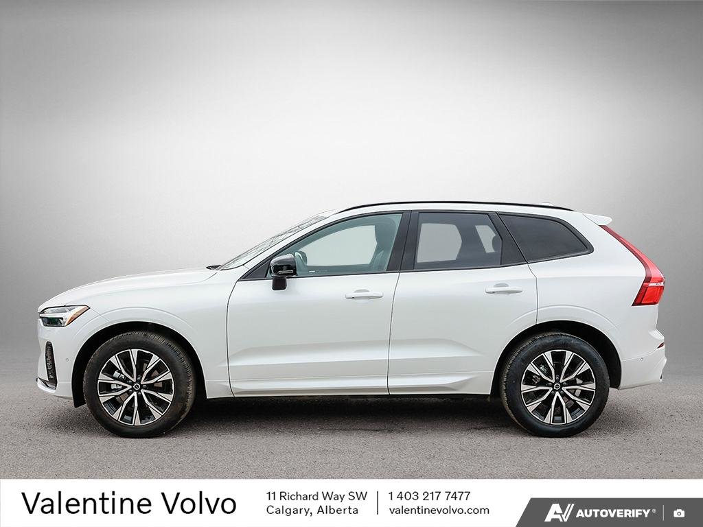 2025 Volvo XC60 Plus Dark Theme-2