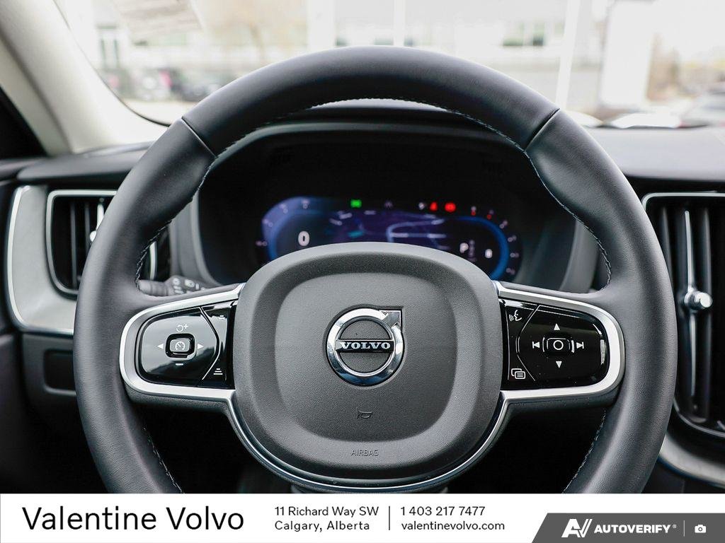2025 Volvo XC60 Plus Dark Theme-13